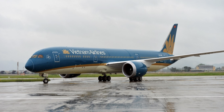 Vietnam Airlines điều chỉnh kế hoạch khai thác do ảnh hưởng của thời tiết xấu tại sân bay Nội Bài